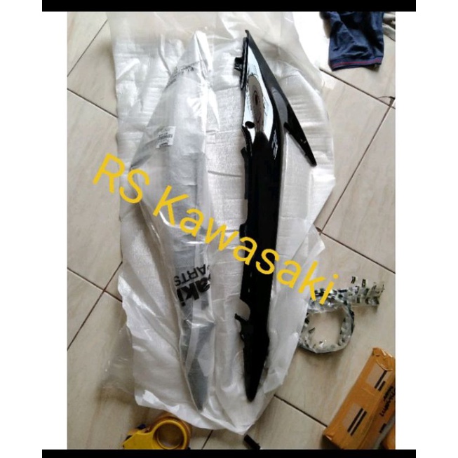 bodi belakang athlete athlete original warna hitam set