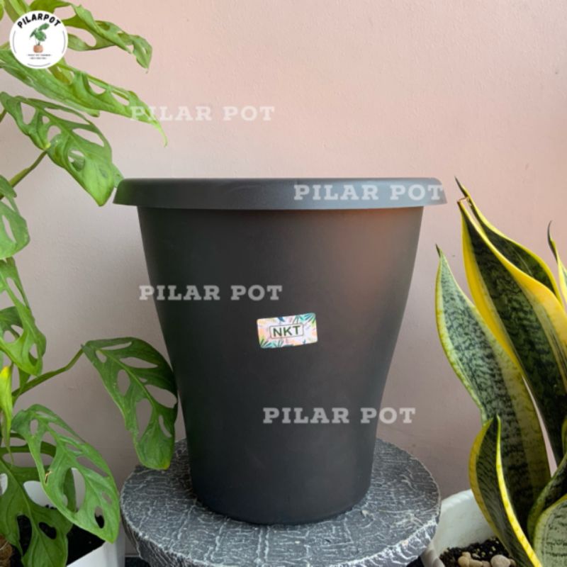 pot bunga tanaman tinggi nkt tower hitam 30cm - NKT TOWER 30 HITAM