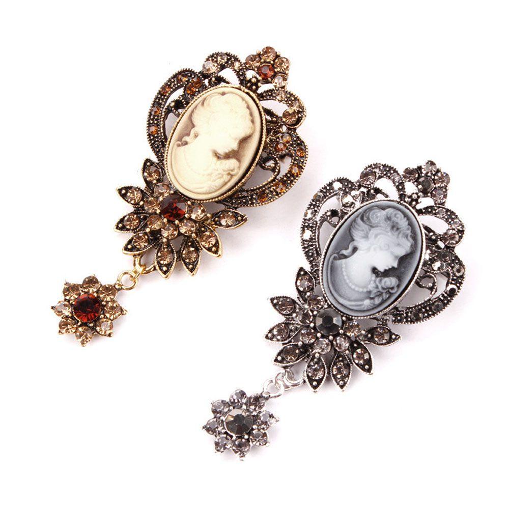 1 Pc Bros Pin Desain Cameo Queen Boutonniere Warna Emas Silver Gaya Vintage Untuk Hadiah Natal