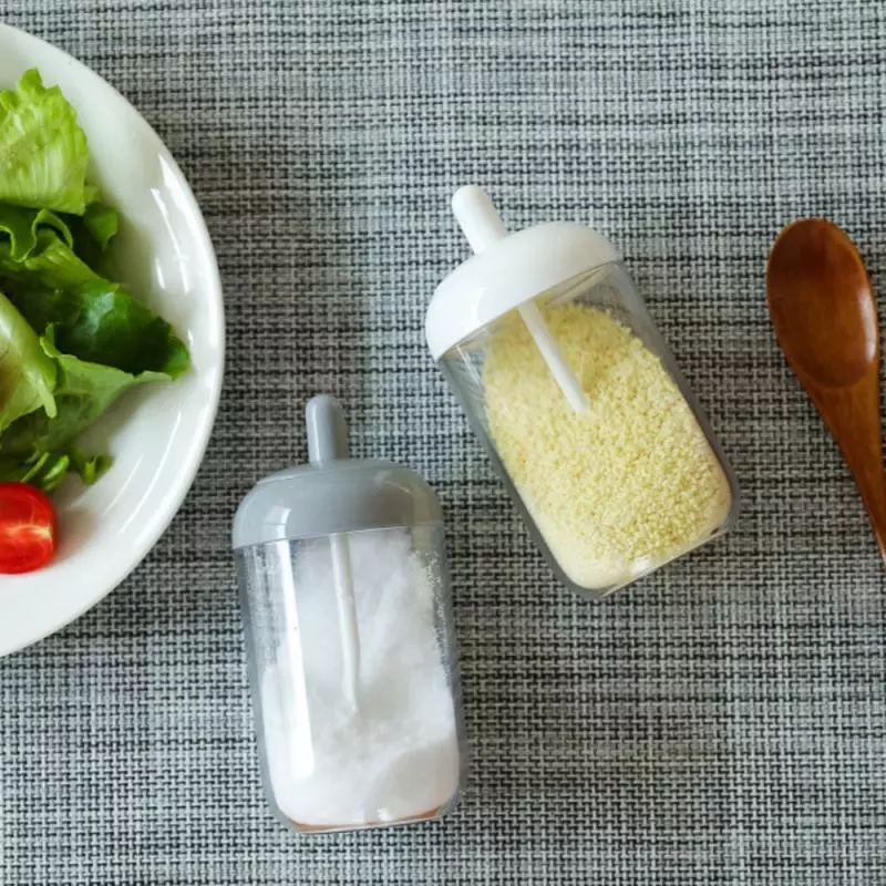 Botol Dispenser Bumbu Dapur Bahan Plastik Dengan Sendok Dan Tutup