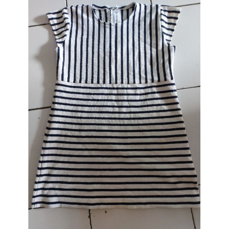 dress anak uniqlo