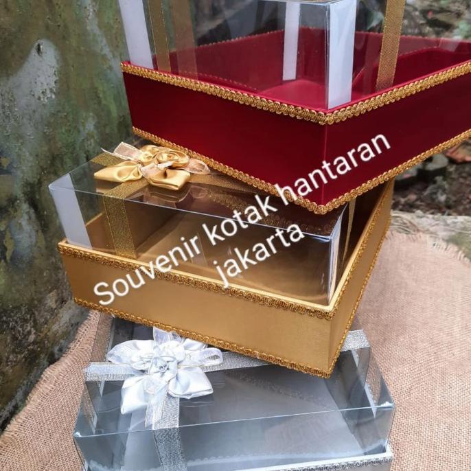 

AKSESORIS PERNIKAHAN KOTAK HANTARAN SESERAHAN TEMPAT KUE MIKA TINGGI 25 X 25 PERLENGKAPAN PESTA CRAFT