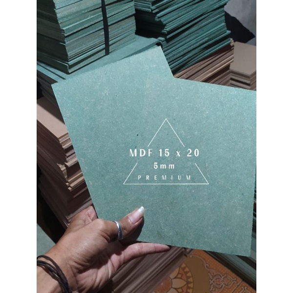 MDF 15 x 20 5mm Hijau Premium