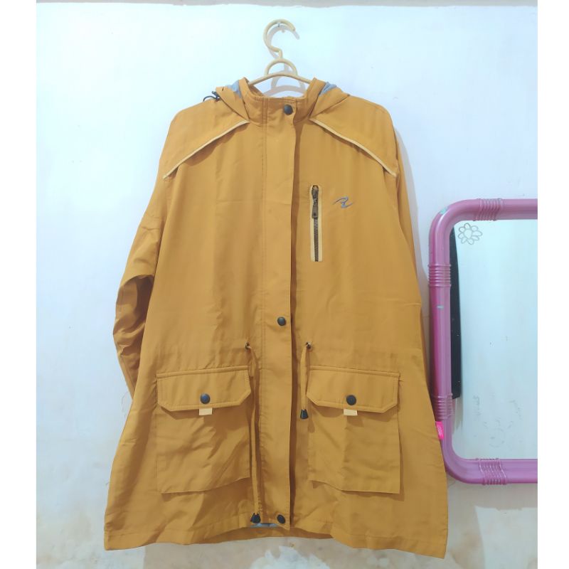 Preloved Jaket Parasut Wanita Rilley / Jaket Brand Rilley / Jaket Kuning / Preloved / Jaket Parasut 