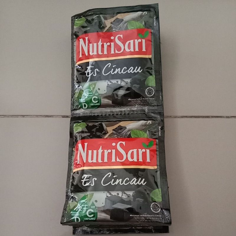 

Nutrisari es cincau 1 renceng isi 10