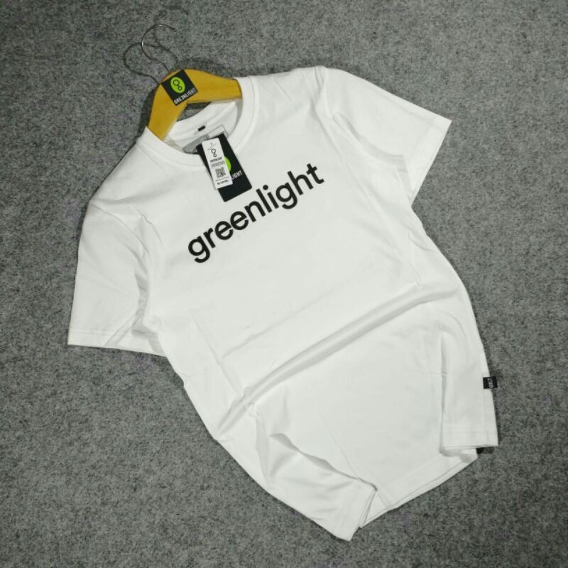 KAOS DISTRO GREENLIGHT, KAOS MURAH KUALITAS PREMIUM STANDAR DISTRO POLA RAPI BAHAN ADEM