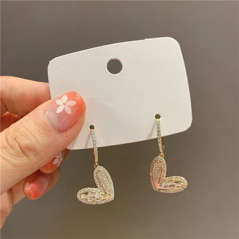 Anting Kristal Berlian Bentuk Hati Gaya Retro