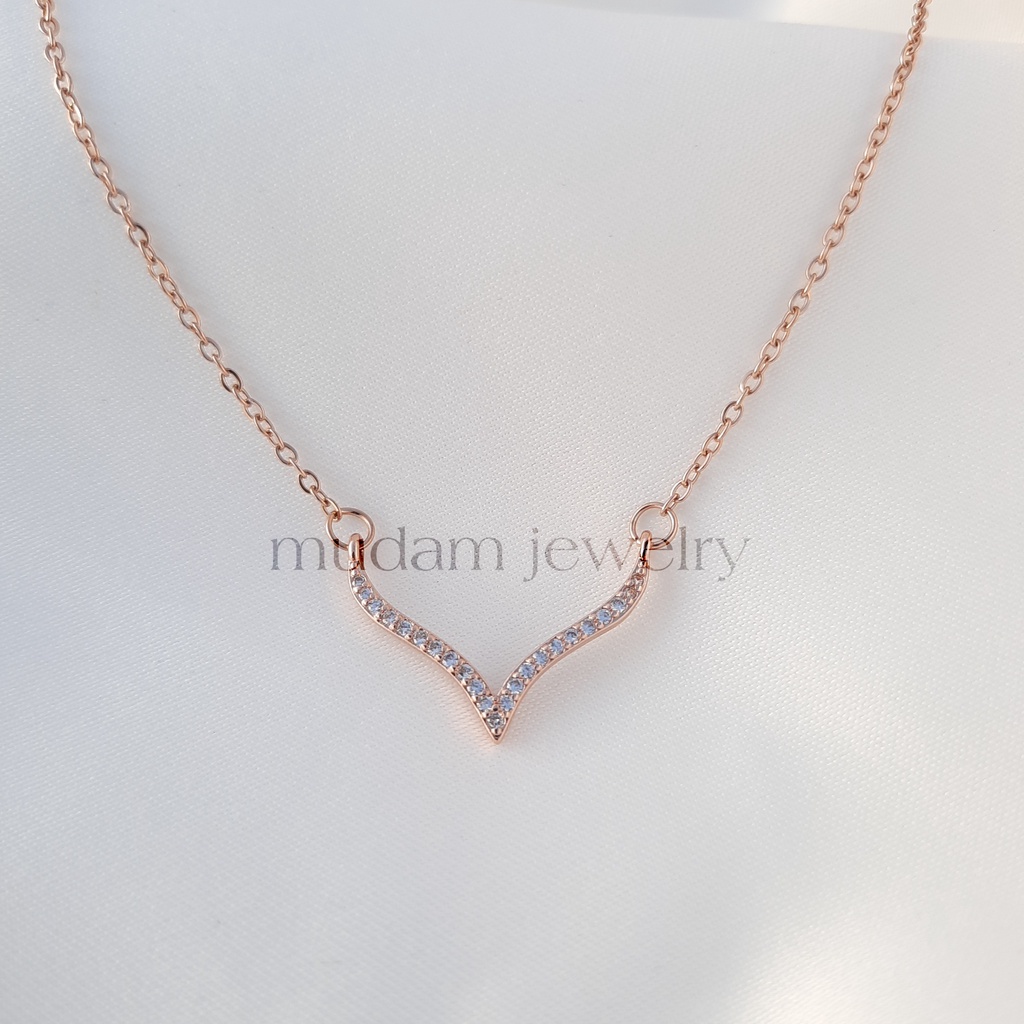 Kalung Model Fuji Dengan Taburan Diamonds Artifisial Tersedia Warna Rose Gold, Gold dan Silver