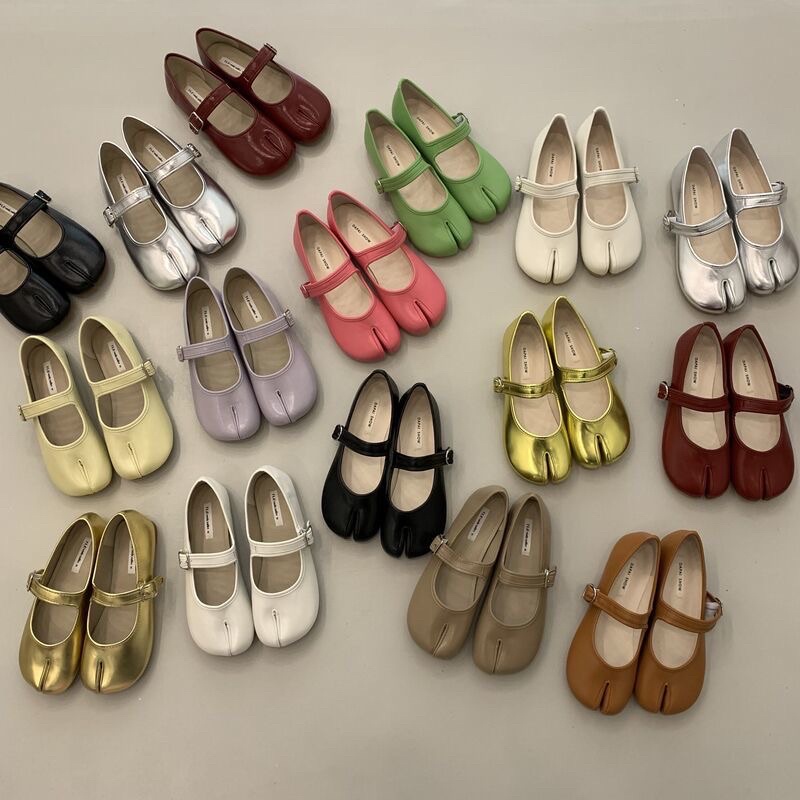 READY Tabi Shoes flat maison marguella look