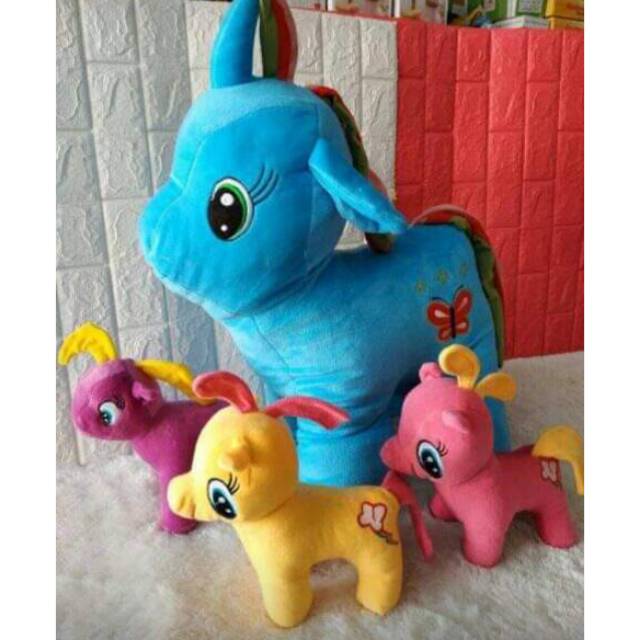 Kuda pony jumbo beranak