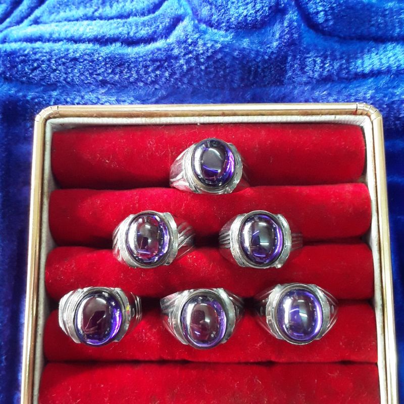 cincin batu kecubung ungu