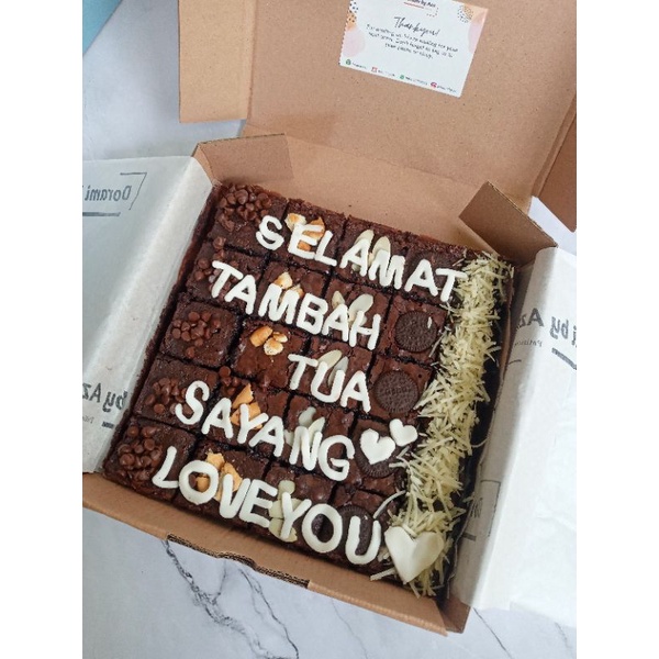 

Custom huruf fondant