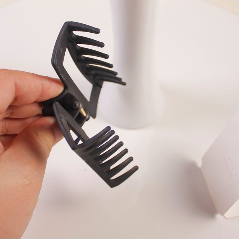 Jepit Rambut Besar Minimalistic Korea - Hair Clip Wanita [Gratis Ongkir / Cod]