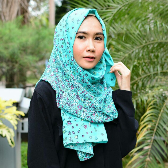 Pashmina rayon motif bunga kecil