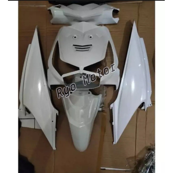 Body Halus Honda Beat Karbu Putih 2010 - 2012 / Cover Full Body Halus Beat
