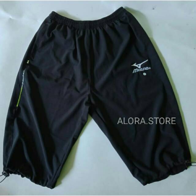 Celana Olahraga Training Pendek 3/4 Parasut Despo Hitam