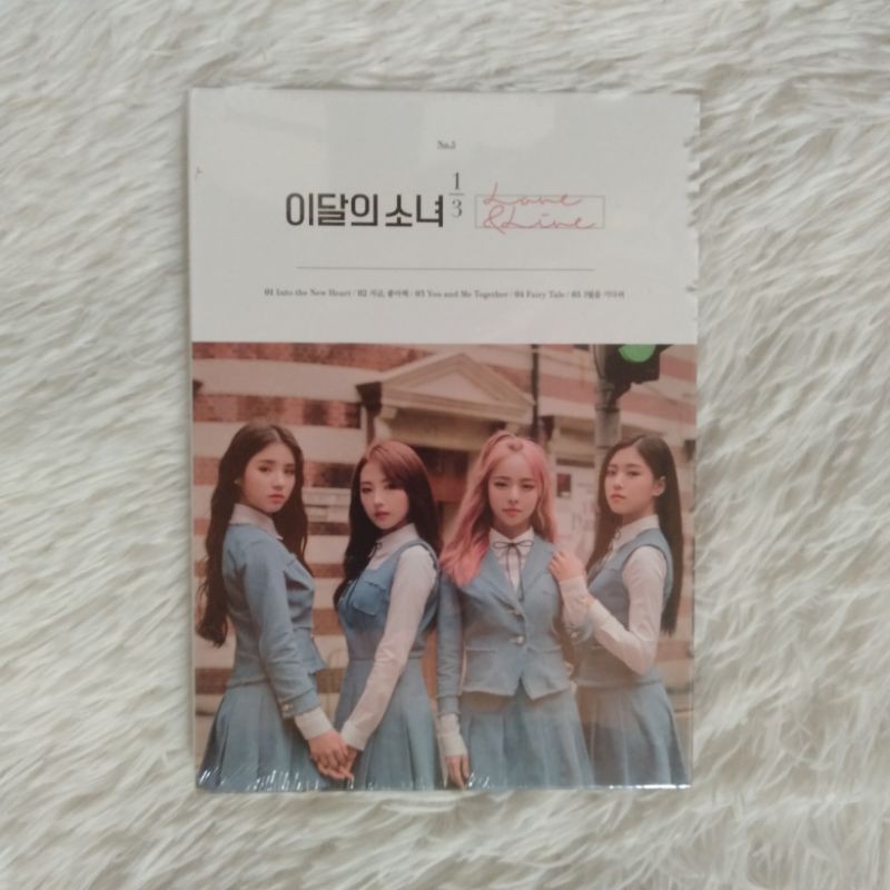 Album LOONA 1/3 Love & Live