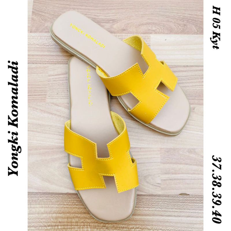 Sendal Flat H 4 Warna