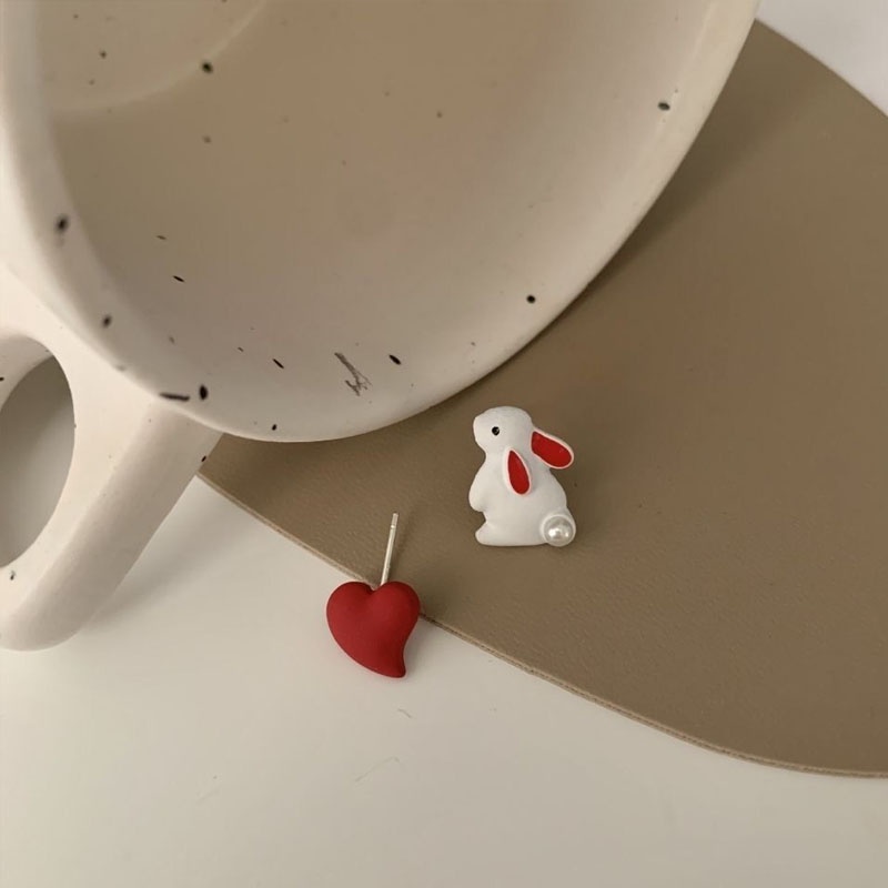 2pcs Cute Women  Asymmetry White Rabbit Red Heart  Jewlry Earrings