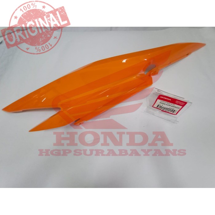 *_ Cover tebeng Body kanan Vario 125 Old Orange 83500KZR600NOR ASLI