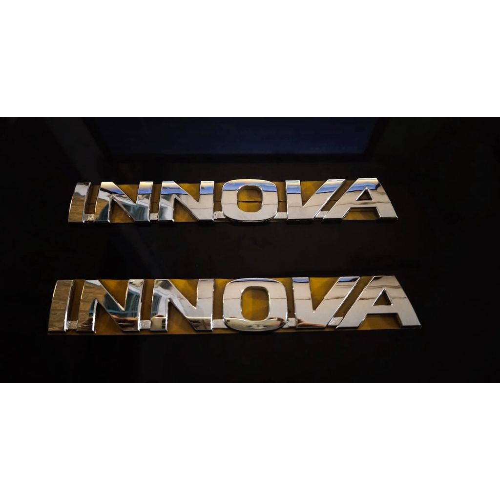 Emblem Logo Tulisan Innova Chrome