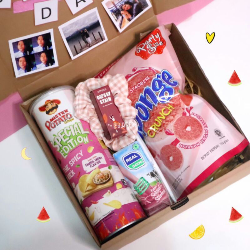 

Hadiah ulang tahun/kado ulang tahun cewek/gift box/hampers box valentines