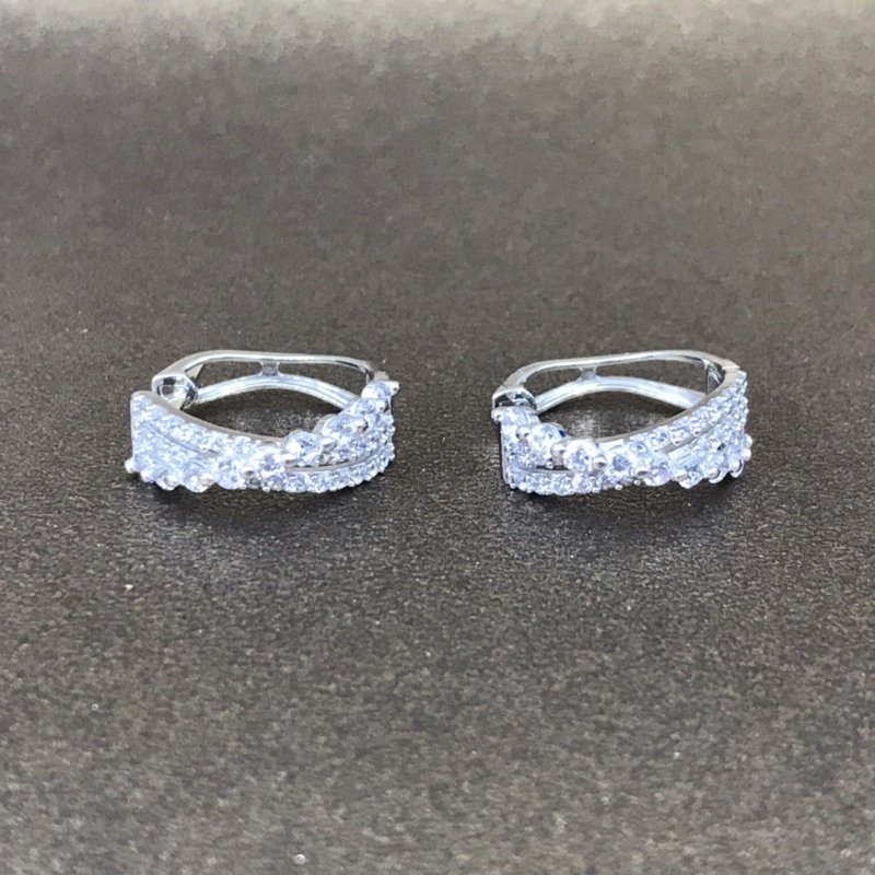 UBS ANTING EMAS 750 AAE0273