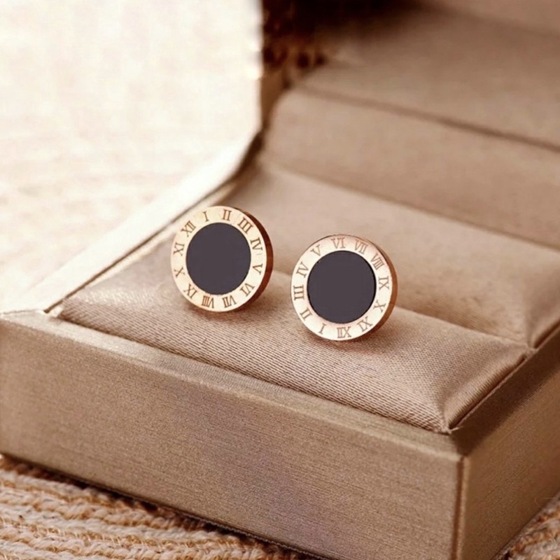 Buvari Black Titanium Earrings / Anting Pria Wanita Hitam Anti Karat Lapis Emas / Anting Romawi