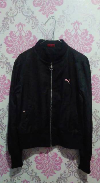 PUMA BLACK ORIGINAL 100% JAKET SIZE M (preloved)
