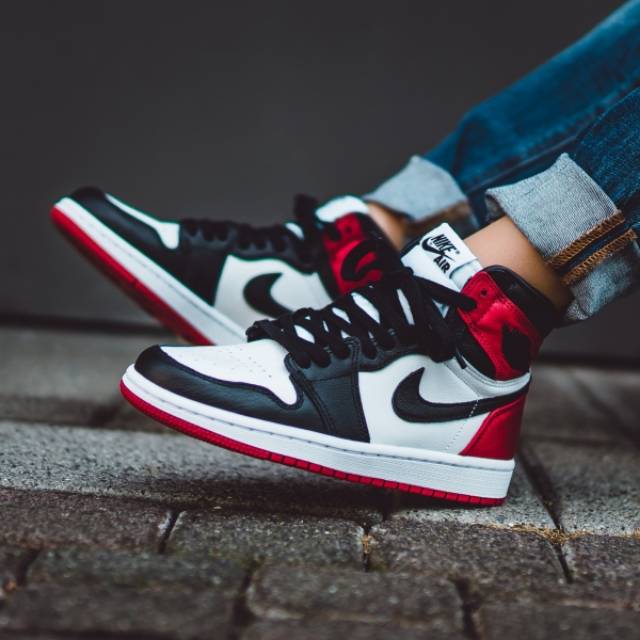 jordan satin black toe 1