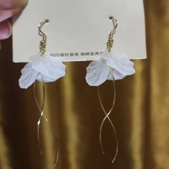 Anting Tusuk Silver Desain Kelopak Bunga Hias Mutiara Putih Gaya Jepang Korea