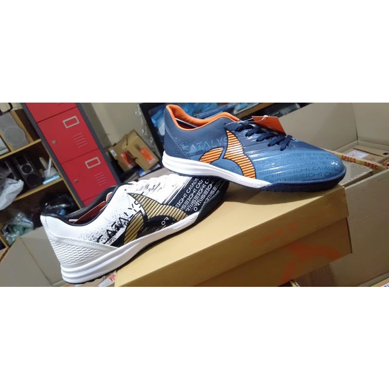 Sepatu Futsal Ortuseight Catalyst Revenge IN
