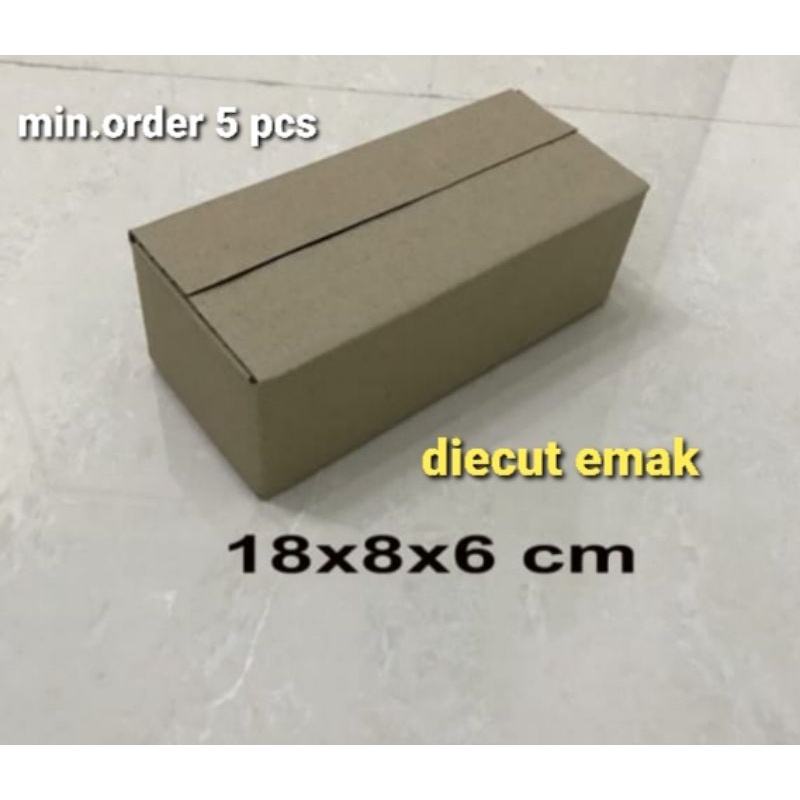 

Kardus / box / uk. 18x8x6 cm /;karton packing polos baru ST
