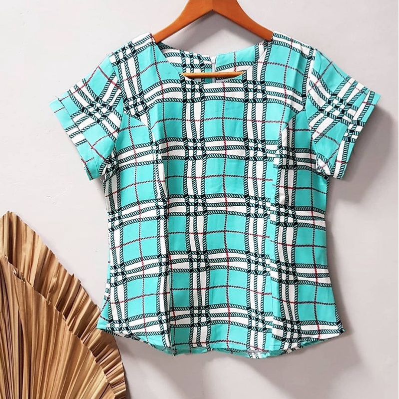 DELIGHTLINE LITTLE V NECK ALMOND TREE / VALENTINE FLOWER - CASUAL BLACKOUT BLOUSE TEBAL BASIC FLOWER-TOSCA SQUARE FIT L