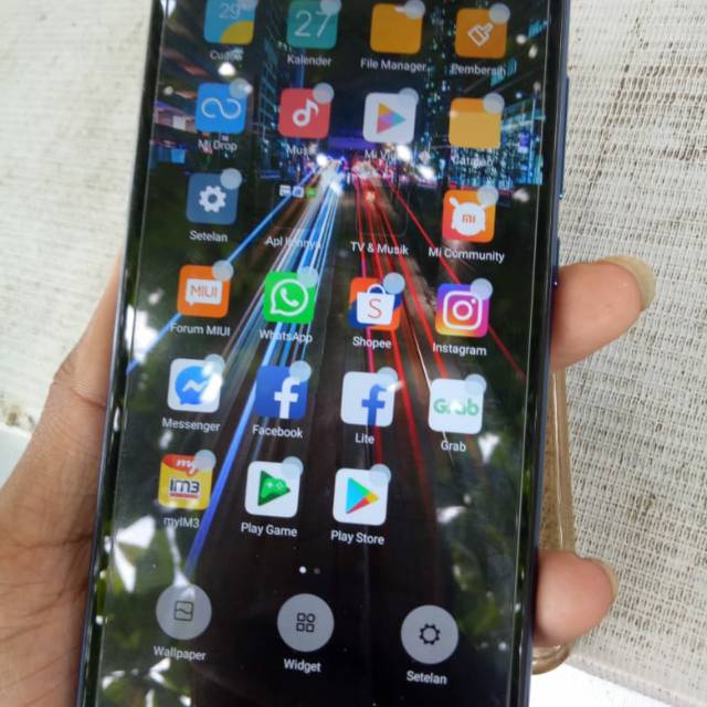 Xiaomi MI8 lite ram 4/64 .. Fulset pemakain 2 bulanan.tidak ada minus