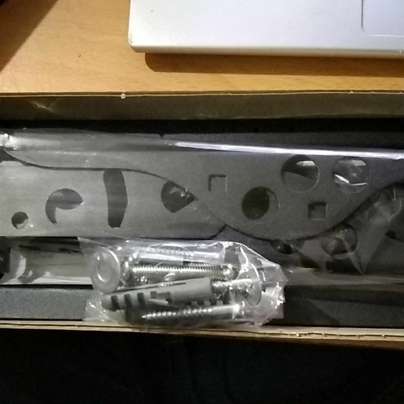 breket / briket / bracket LCD, LED, PDP atau bracket TV 10-32 inch Bracket Flexible dan NonFlexible