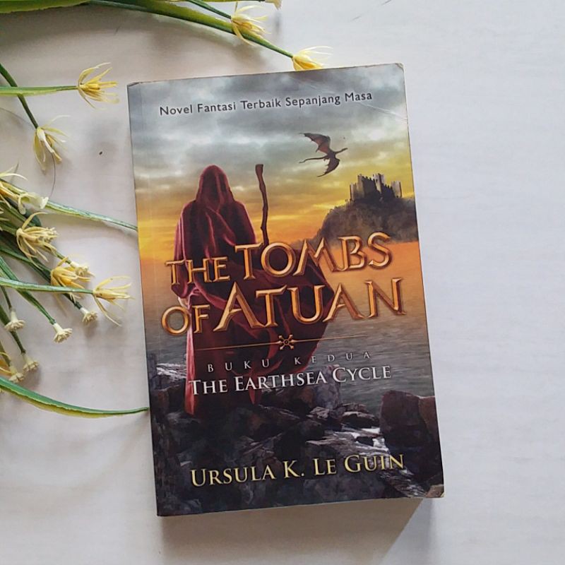 The tombs of atuan PRELOVED Ursula K Le Guin