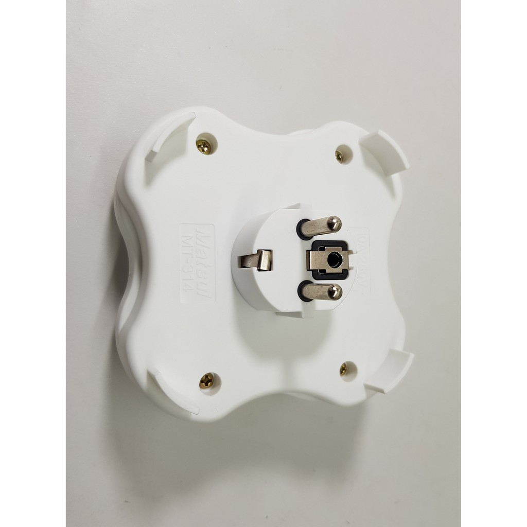 T MULTI STOP KONTAK ARDE 4 IN 1 + SAKLAR LAMPU Merk MATSUI MT-314