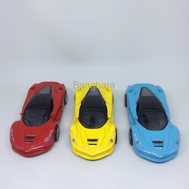 Mainan Mobil Diecast Ferrari