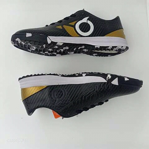 Sepatu Futsal Ortuseight-Sepatu futsal ortuseight -(COD)Sepatu Futsal Ortuseight