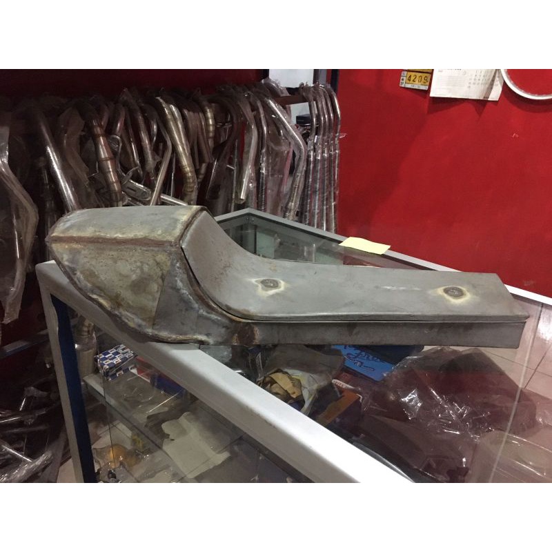 hornet tracker custom tracker tril tua sambungan rangka belakang custom tracker
