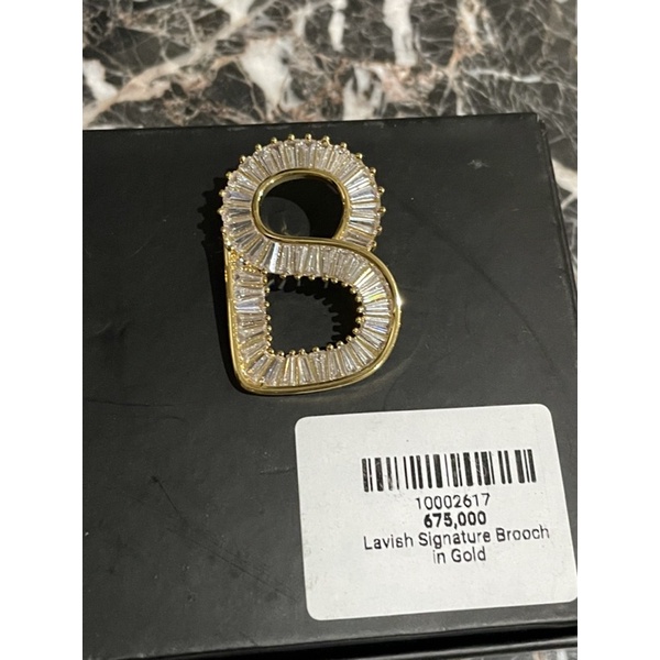 bros buttonscarves preloved