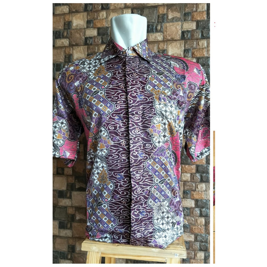 Kemeja Pria Motif Megamendung Dan Warna Lain