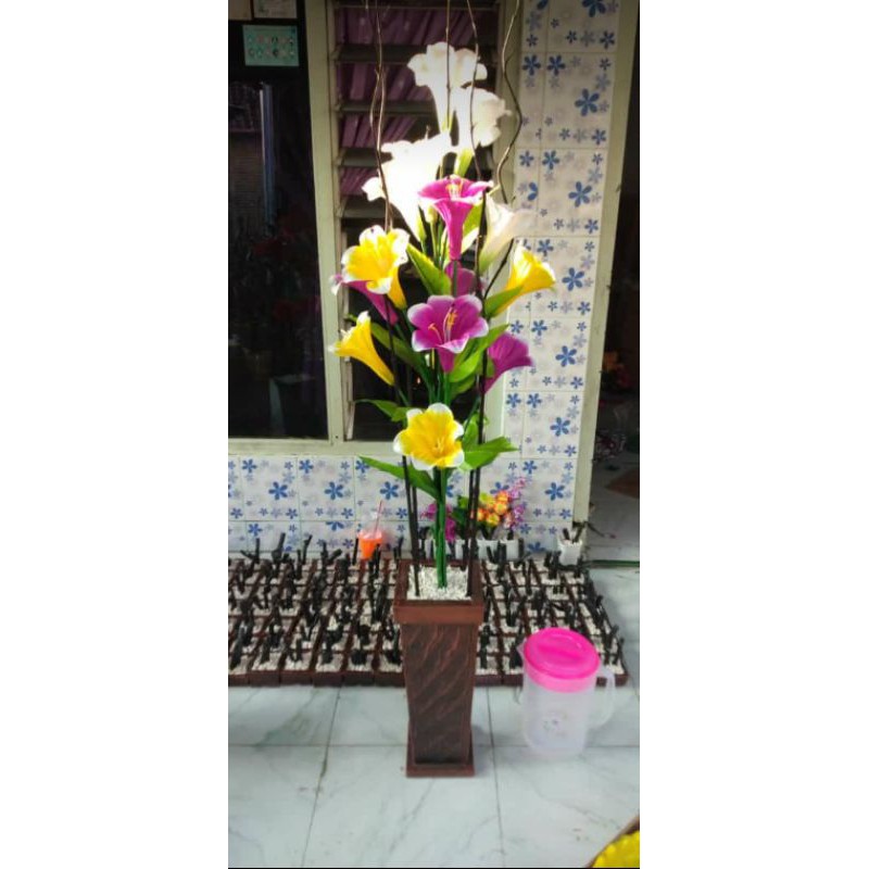 Bunga Hias Plastik Lily bunga hias 2 meter sudut ruangan grosir