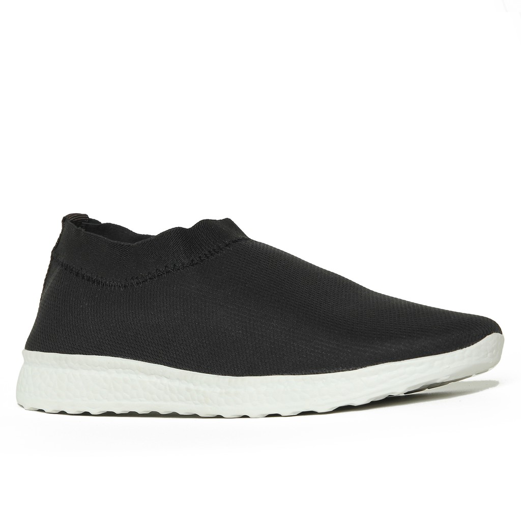 Sneakers Casual Pria / Sneaker Pria / Sepatu Import Lyon in Black