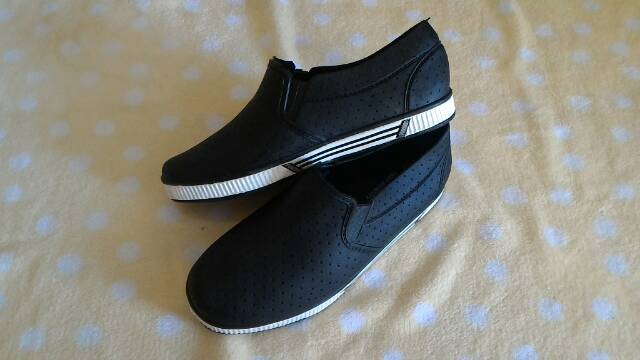 Nikko 8120 38-43 - Sepatu Slip On Laki Hitam Murah