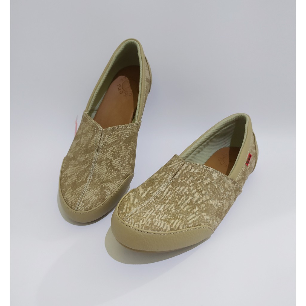 SEPATU SLIP ON WANITA TERLARIS/SEPATU WANITA BERKUALITAS PREMIUM/SEPATU FLAT BALERINA