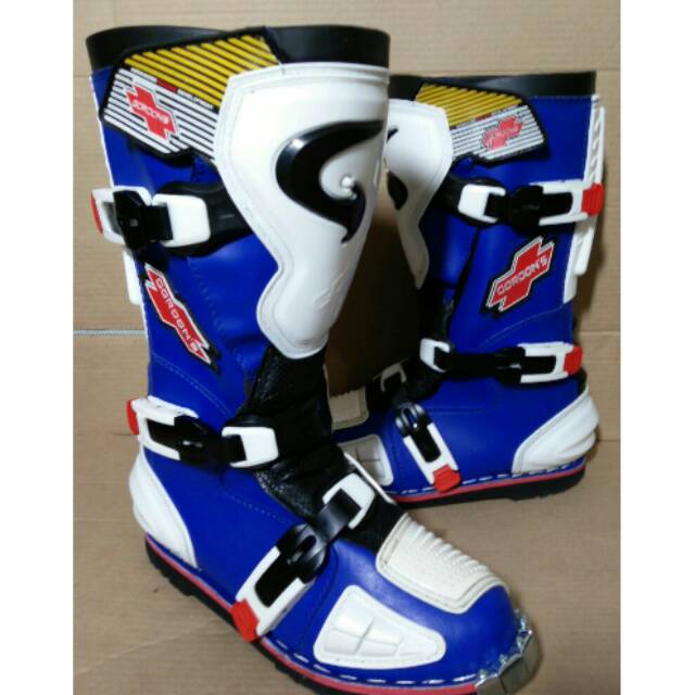 Sepatu cross gordonz A03 motif