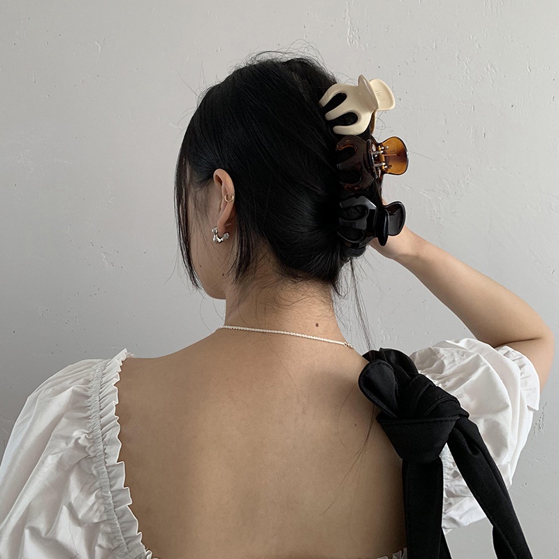 JEPIT JEPITAN BADAI JEDAI CAKAR MEDIUM KUAT TEBAL HITAM PUTIH TRANSPARAN WARNA POLOS RAMBUT KOREA WANITA KOREAN WOMEN SQUARE FEMALE HERCULES JAW HAIR PIN ACCESSORIES HAIRCLIP CLAW CLIP CLIPS ACRYLIC BASIC BLACK SMALL PREMIUM MEDIUM HERCULES HAIRCULESo