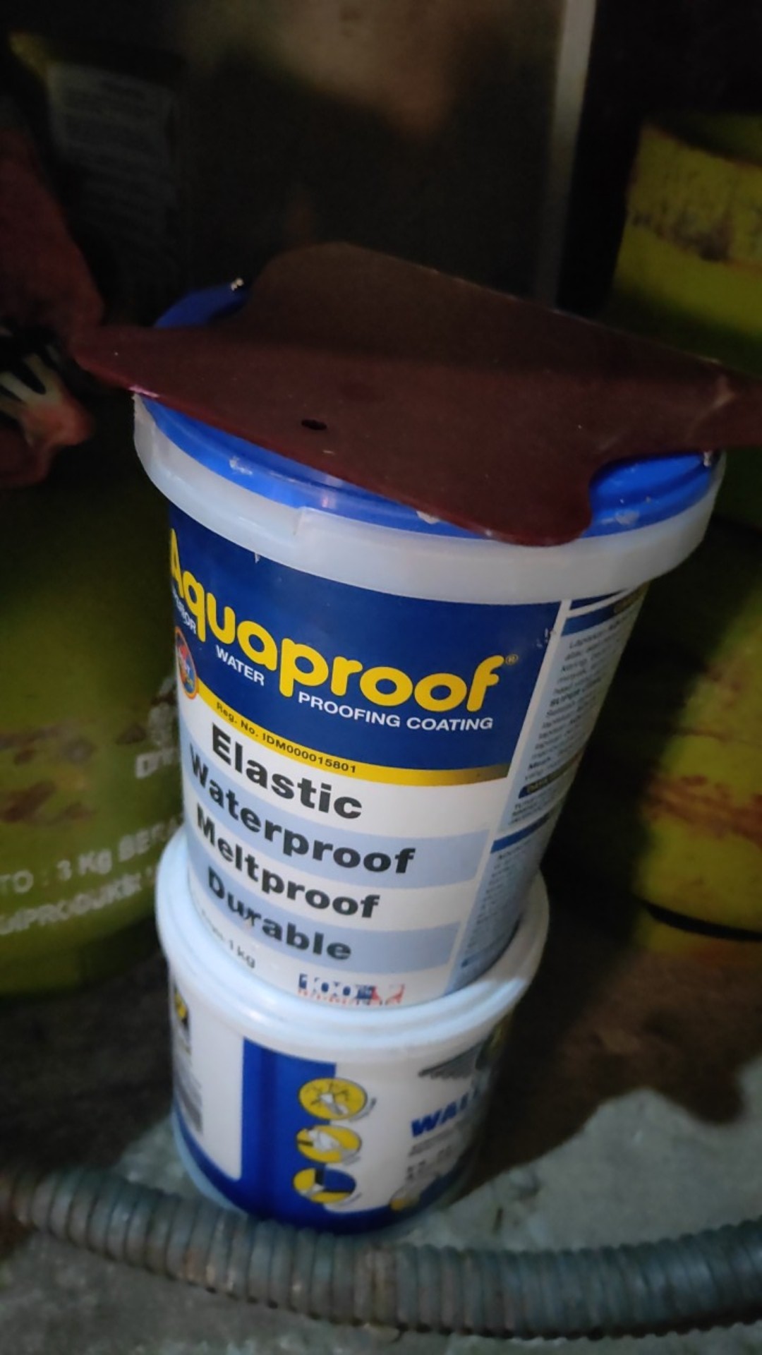 Cat Pelapis Anti Bocor Aquaproof 1 Kg